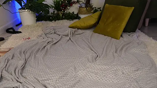 Snapshot of ScarletBlaze chatting on January 2025 09:15:01 PM ScarletBlaze online show from January 2025 09:15:01 PM