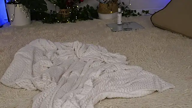 Snapshot of ScarletBlaze chatting on February 2025 12:15:01 AM ScarletBlaze online show from February 2025 12:15:01 AM