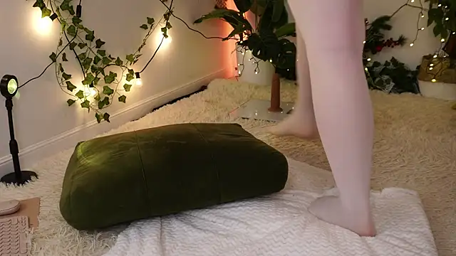 Snapshot of ScarletBlaze chatting on March 2025 12:21:02 AM ScarletBlaze online show from March 2025 12:21:02 AM