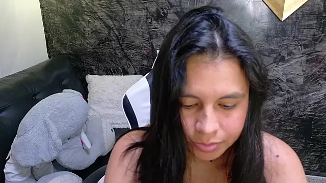 Snapshot of olivia_love_ chatting on July 2026 12:43:01 AM olivia love online show from July 2026 12:43:01 AM