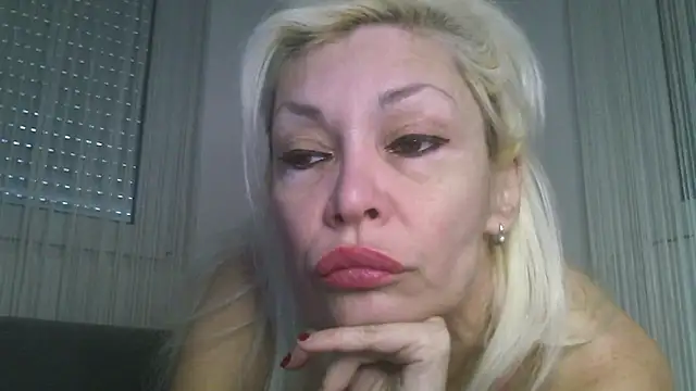 EvaaMina online show from February 2026 02:28:01 PM