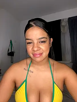 trianawhite online show from December 2025 11:10:01 PM