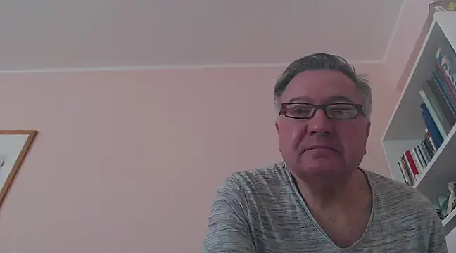 YOU6me online show from December 2024 09:43:02 AM