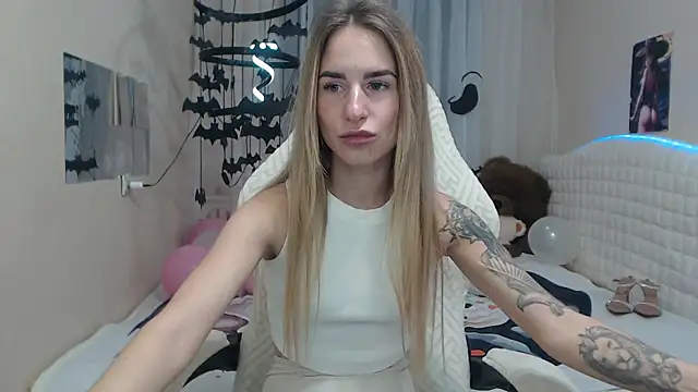 DeboraHorny online show from October 2025 06:02:02 AM