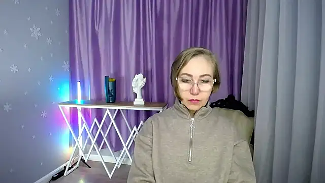 queen a n i online show from November 2025 09:55:02 AM