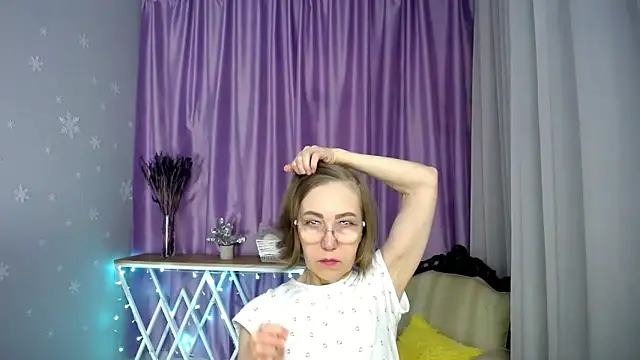 queen a n i online show from March 2026 08:09:02 AM