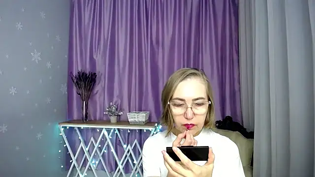 queen a n i online show from March 2026 08:25:01 AM