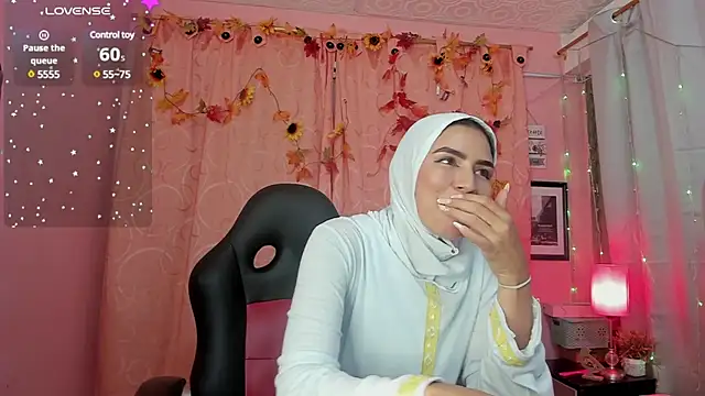 Snapshot of DarshaKhemu chatting on January 2025 08:43:01 PM DarshaKhemu online show from January 2025 08:43:01 PM