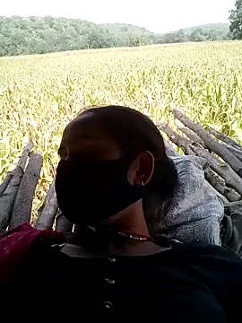 Snapshot of Mohni_Das chatting on October 2025 06:33:01 AM Mohni Das online show from October 2025 06:33:01 AM