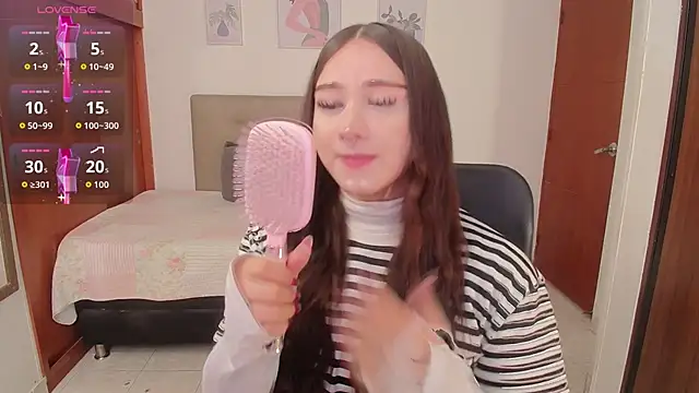 Miley Baker online show from October 2025 02:41:02 PM