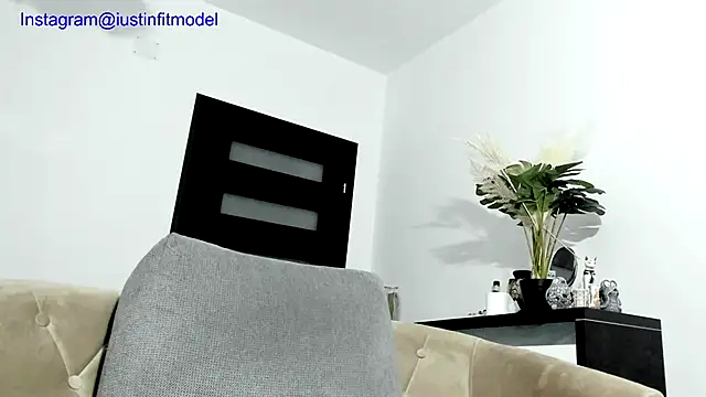 MuscleJohn online show from November 2025 04:35:02 AM