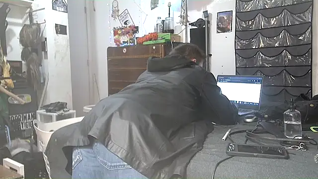 Snapshot of TheHellBilly chatting on October 2025 01:27:02 AM TheHellBilly online show from October 2025 01:27:02 AM