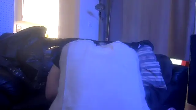 Snapshot of TheHellBilly chatting on February 2026 03:18:02 PM TheHellBilly online show from February 2026 03:18:02 PM