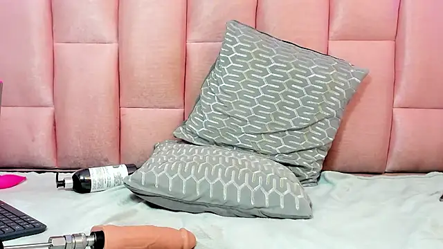 valeriaa19 online show from March 2025 08:33:02 AM