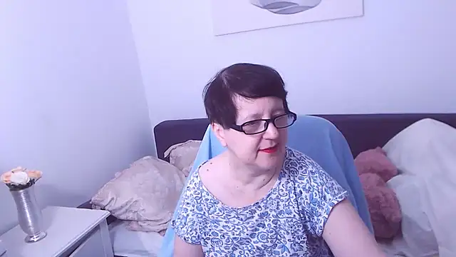 ChristaRose online show from November 2025 03:50:01 PM