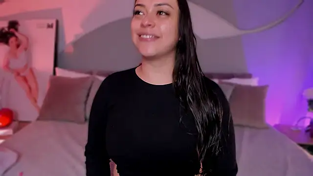 Nicolle W online show from March 2026 11:54:01 AM