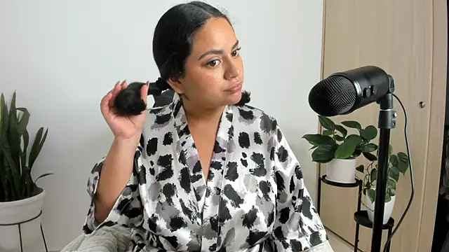 susy angel online show from January 2026 01:33:01 AM