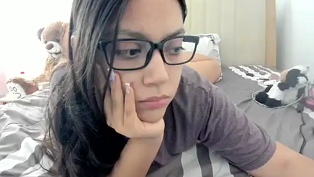 Snapshot of roniewester chatting on January 2026 02:44:02 PM roniewester online show from January 2026 02:44:02 PM