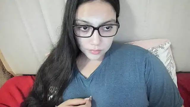 Snapshot of roniewester chatting on February 2026 02:26:01 AM roniewester online show from February 2026 02:26:01 AM