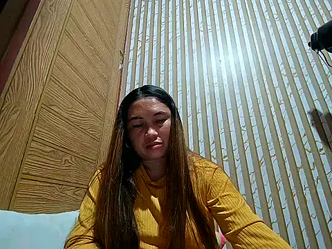 LalaiAsian online show from February 2026 04:49:01 PM