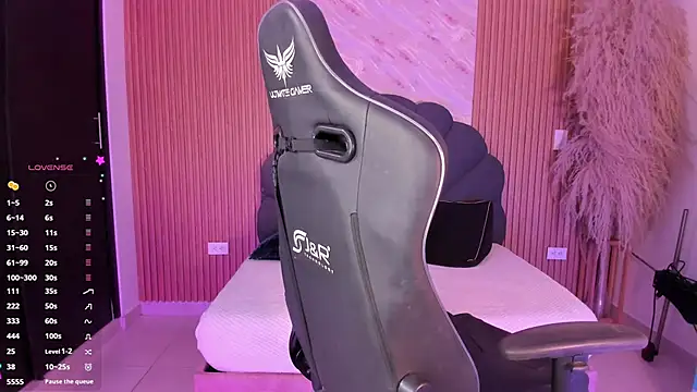 Snapshot of karol_green_ chatting on October 2025 07:24:02 PM karol green online show from October 2025 07:24:02 PM