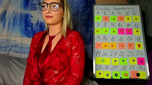 Snapshot of KittyMia chatting on February 2026 08:24:02 PM KittyMia online show from February 2026 08:24:02 PM