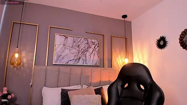 Snapshot of Samantha_Brooke chatting on February 2026 01:32:02 PM Samantha Brooke online show from February 2026 01:32:02 PM