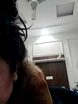 Srishtijain51 online show from December 2024 02:32:01 PM