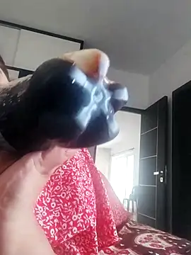 Srishtijain51 online show from February 2025 11:17:02 AM