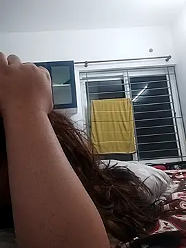 Srishtijain51 online show from February 2025 05:48:01 PM