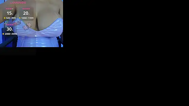 LeahJones  online show from January 2025 11:07:01 PM