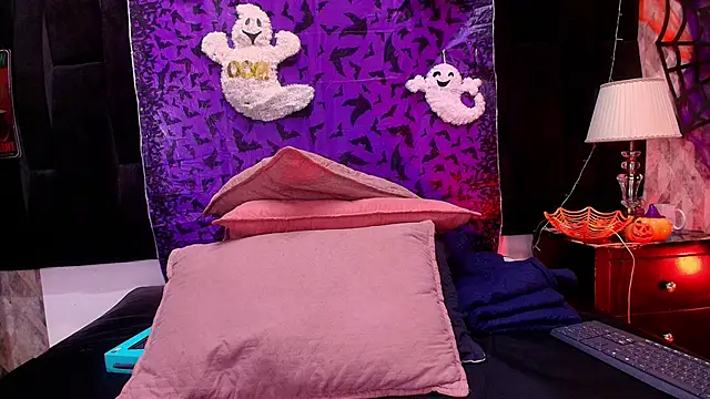 shelsyloreds online show from October 2025 11:55:01 AM