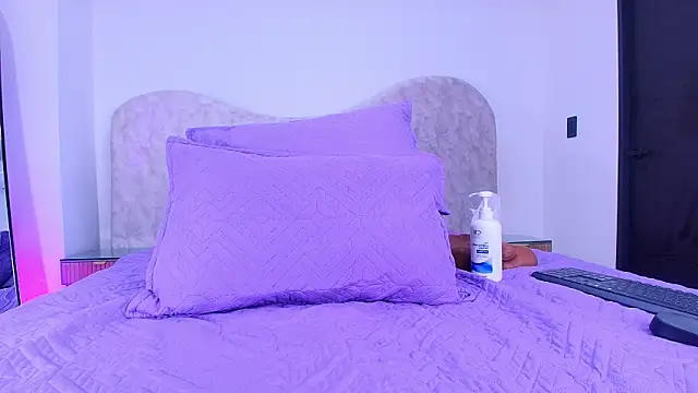 shelsyloreds online show from November 2025 12:33:01 PM