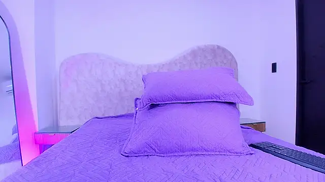 shelsyloreds online show from November 2025 12:16:02 PM