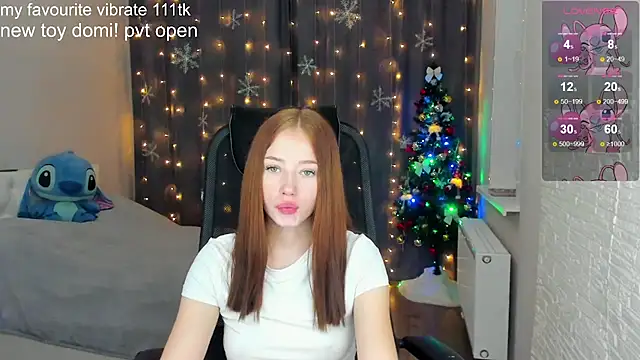 Hot Mia  online show from December 2024 03:11:01 PM