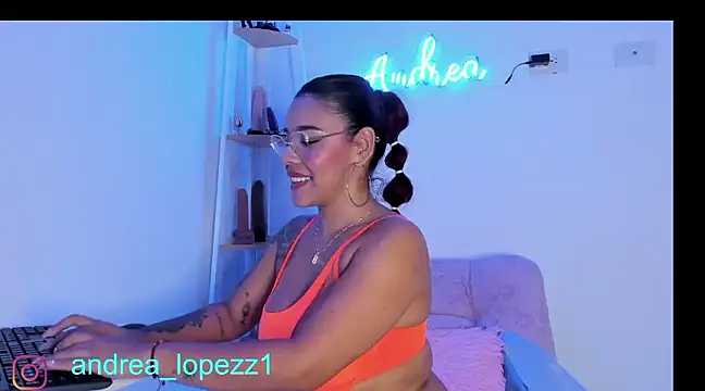Snapshot of andrea_lopezz_ chatting on December 2024 05:15:01 AM andrea lopezz online show from December 2024 05:15:01 AM