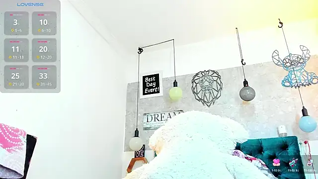 Rebeca xs online show from October 2025 08:24:02 AM