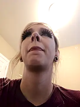 AmethystFoxx online show from November 2025 10:26:02 PM