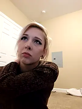 Snapshot of AmethystFoxx chatting on December 2025 10:16:01 PM AmethystFoxx online show from December 2025 10:16:01 PM