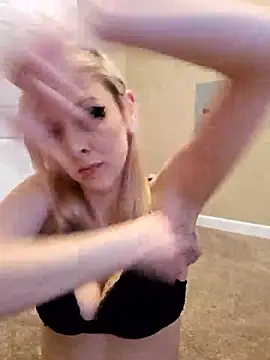 Snapshot of AmethystFoxx chatting on January 2026 10:26:01 PM AmethystFoxx online show from January 2026 10:26:01 PM