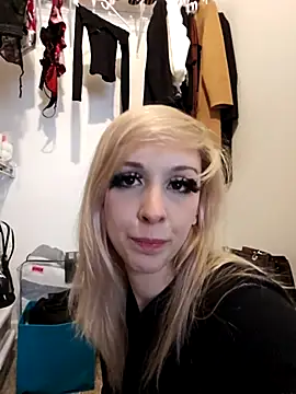 Snapshot of AmethystFoxx chatting on January 2026 06:13:02 PM AmethystFoxx online show from January 2026 06:13:02 PM