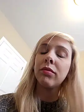 Snapshot of AmethystFoxx chatting on January 2026 06:11:02 PM AmethystFoxx online show from January 2026 06:11:02 PM