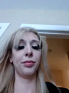 Snapshot of AmethystFoxx chatting on February 2026 09:42:01 PM AmethystFoxx online show from February 2026 09:42:01 PM