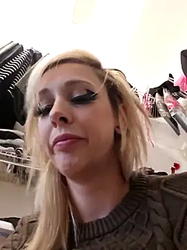 Snapshot of AmethystFoxx chatting on February 2026 08:16:02 PM AmethystFoxx online show from February 2026 08:16:02 PM