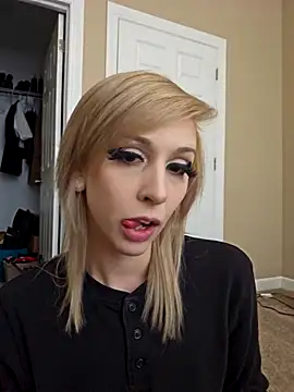 Snapshot of AmethystFoxx chatting on February 2026 07:25:02 PM AmethystFoxx online show from February 2026 07:25:02 PM