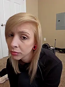 Snapshot of AmethystFoxx chatting on February 2026 09:27:02 PM AmethystFoxx online show from February 2026 09:27:02 PM