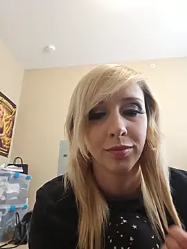 Snapshot of AmethystFoxx chatting on June 2026 05:34:02 PM AmethystFoxx online show from June 2026 05:34:02 PM