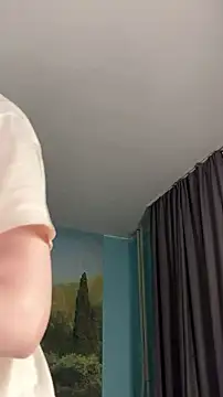 Snapshot of NinaVI chatting on December 2024 05:57:01 PM NinaVI online show from December 2024 05:57:01 PM