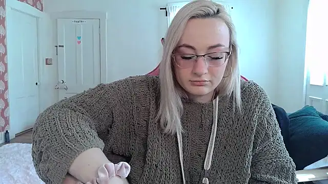 ashleyblaydex online show from February 2026 02:54:01 PM