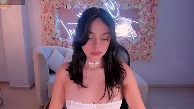 NaomiSainz online show from February 2025 11:44:02 AM